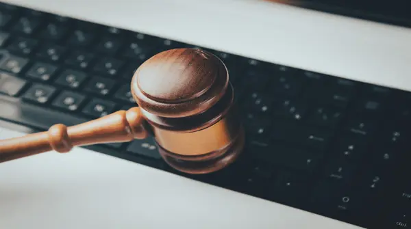 【新創園地專欄-吳德威】近期臺灣法律科技（legaltech）新創公司間的智財問題之我見